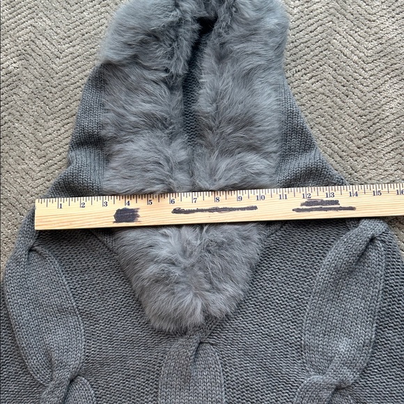 J. McLaughlin Gray Merino Wool Cape Poncho Rabbit Fur Hood M/L - Picture 12 of 12